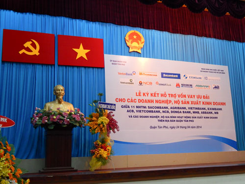 Lễ ký kết hỗ trợ vay ưu đãi cho Doanh nghiệp quận Tân Phú